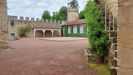 F6KUQ Sortie Chateau de Tastes 2023